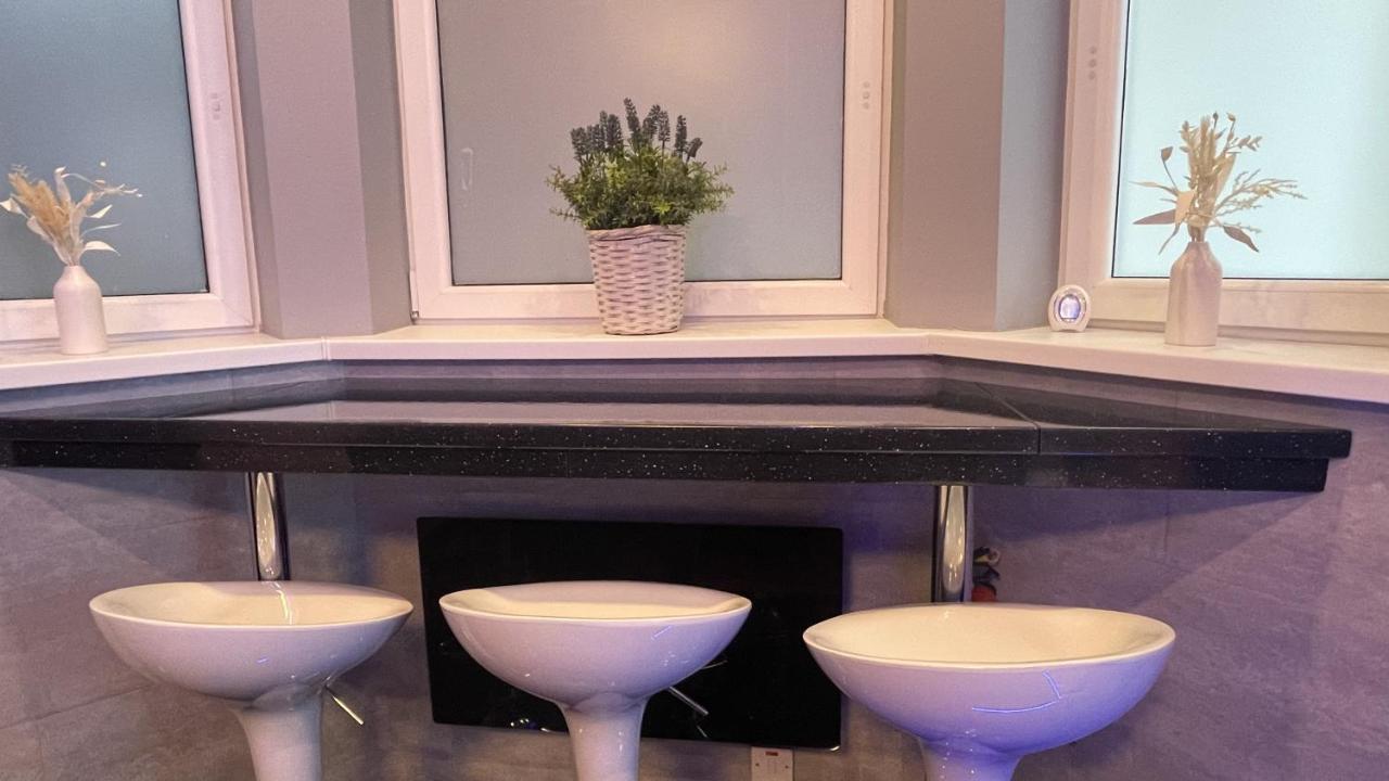 #1 Tgha Luxury Studio Apartment In Athlone Eksteriør billede